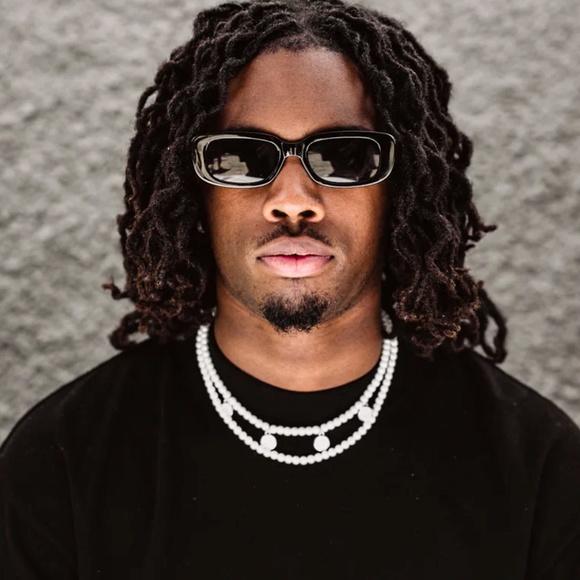 Black Small Square Men Women Trendy Fashion Rectangle Frame UV 400 Sunglasses - Picture 4 of 5